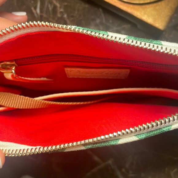 Dooney & Bourke White and Green Crossbody Bag Never Used - Picture 6 of 9